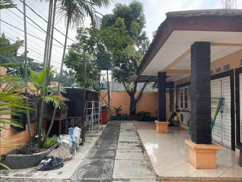 dijual rumah petukangan selatan