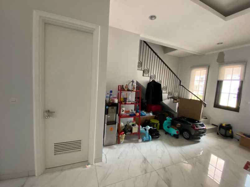 dijual rumah pinang