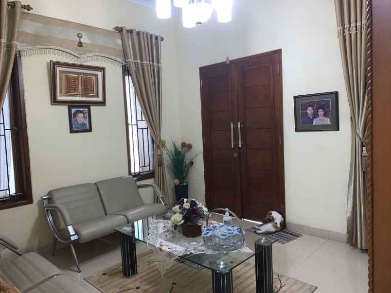 dijual rumah pondok bambu