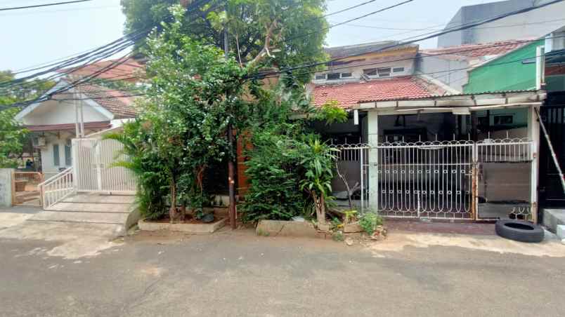 dijual rumah pondok gading utama pgu