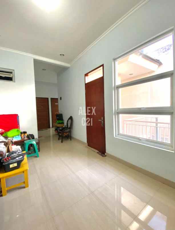 dijual rumah pondok gede