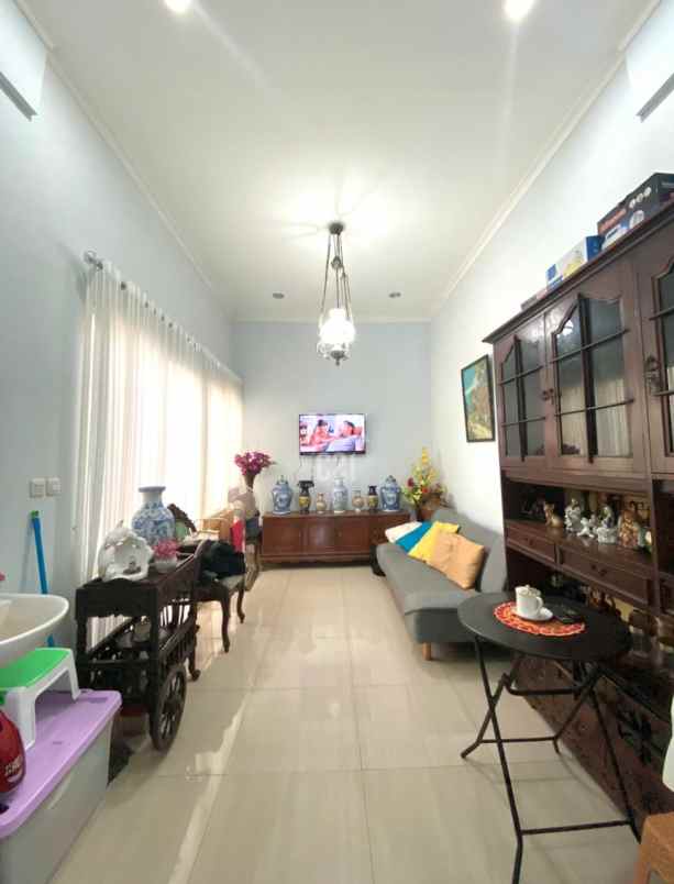 dijual rumah pondok gede