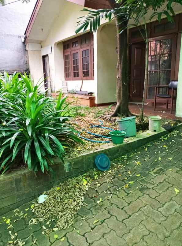 dijual rumah pondok indah