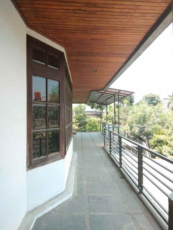 dijual rumah pondok kelapa