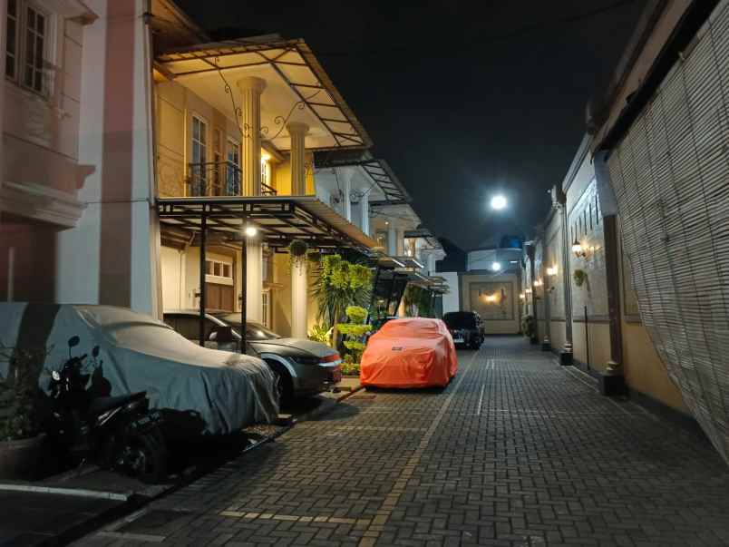 dijual rumah pondok kelapa