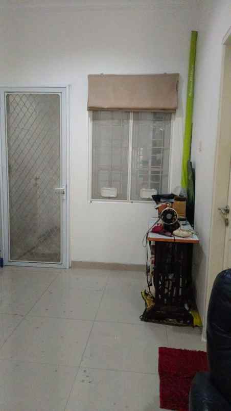 dijual rumah pondok kelapa