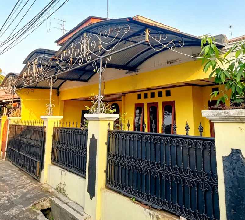 dijual rumah pondok kopi