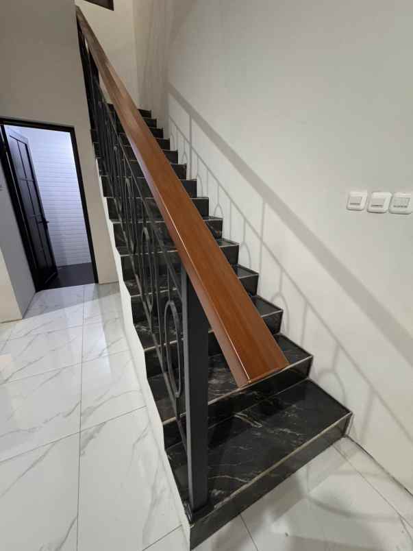 dijual rumah pondok mutiara regency