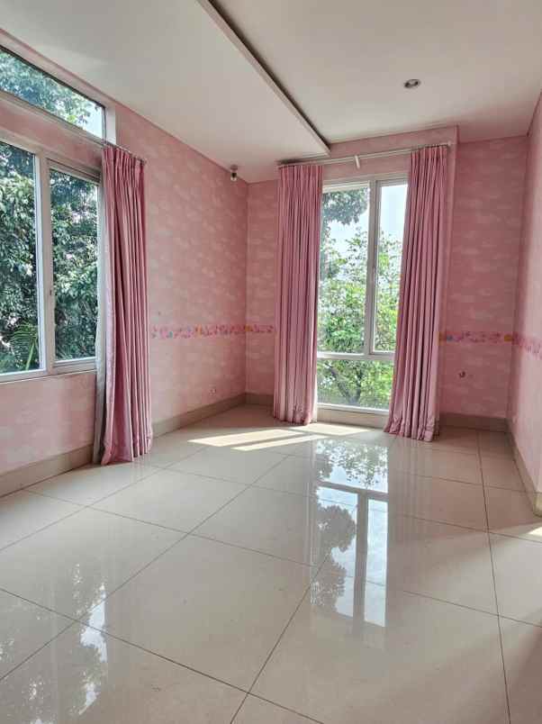 dijual rumah pondok pinang