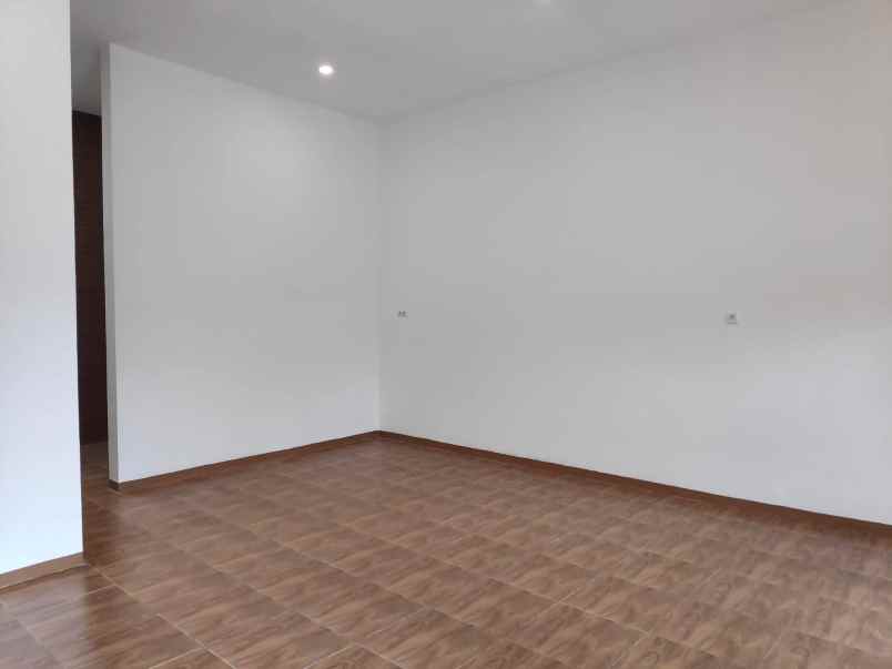 dijual rumah pondok ungu permai sektor