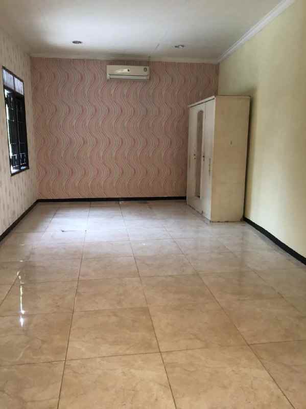 dijual rumah prapen indah timur