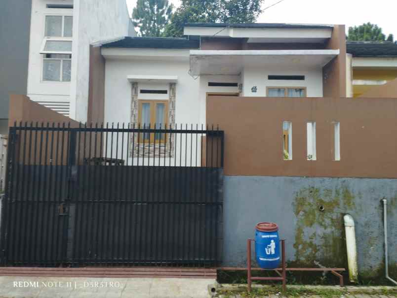 dijual rumah pratama asri residence