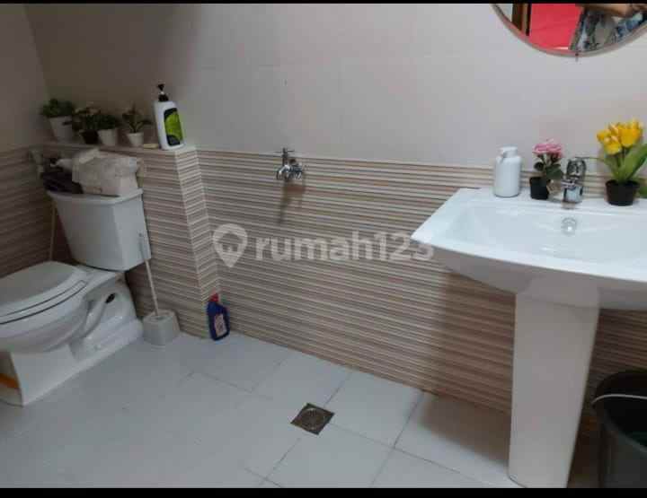 dijual rumah pulomas barat jakarta timur