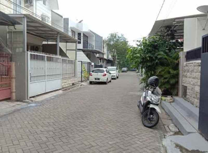 dijual rumah puri asri pakuwon city