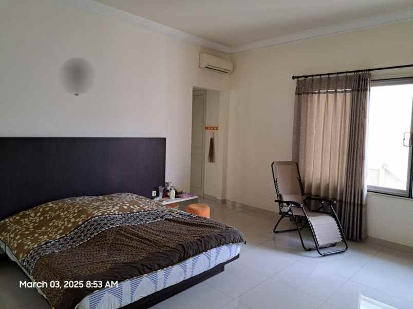 dijual rumah puri galaxy