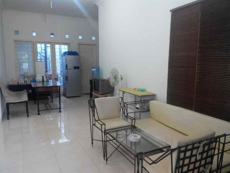 dijual rumah purimas regency surabaya