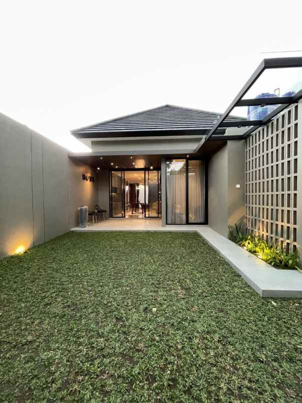 dijual rumah purwo martani kalasan