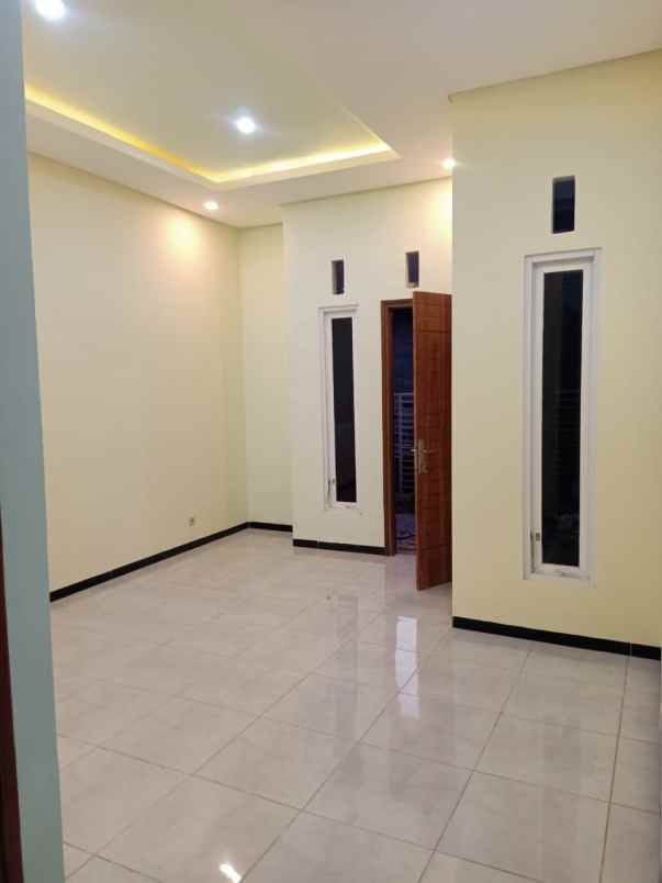 dijual rumah purwomartani