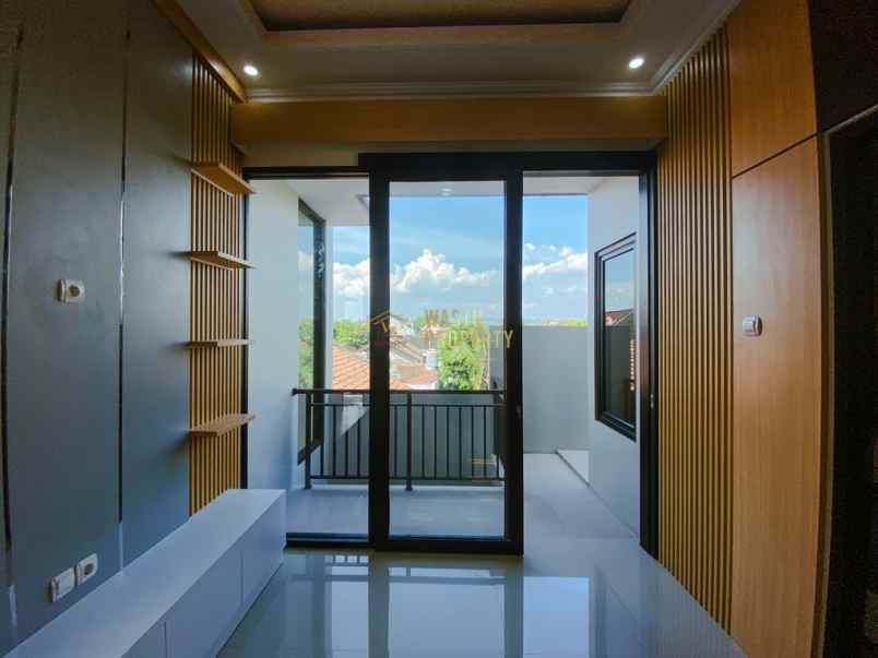 dijual rumah purwomartani kalasan