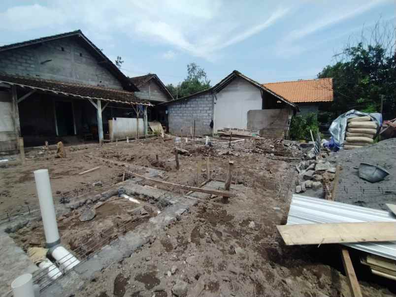 dijual rumah purwomartani sleman