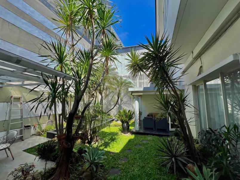 dijual rumah raffles garden citraland