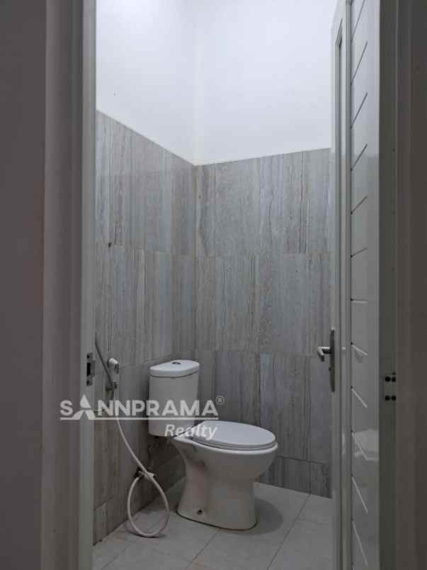 dijual rumah rangkapan jaya