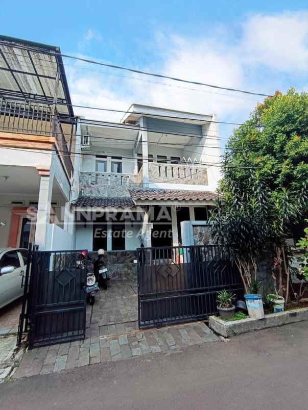 dijual rumah ratu jaya