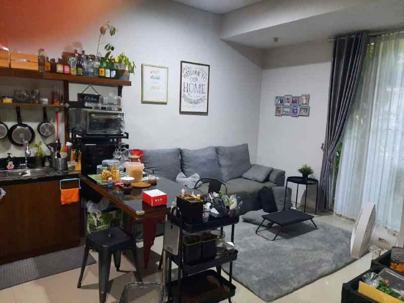 dijual rumah royal park residence