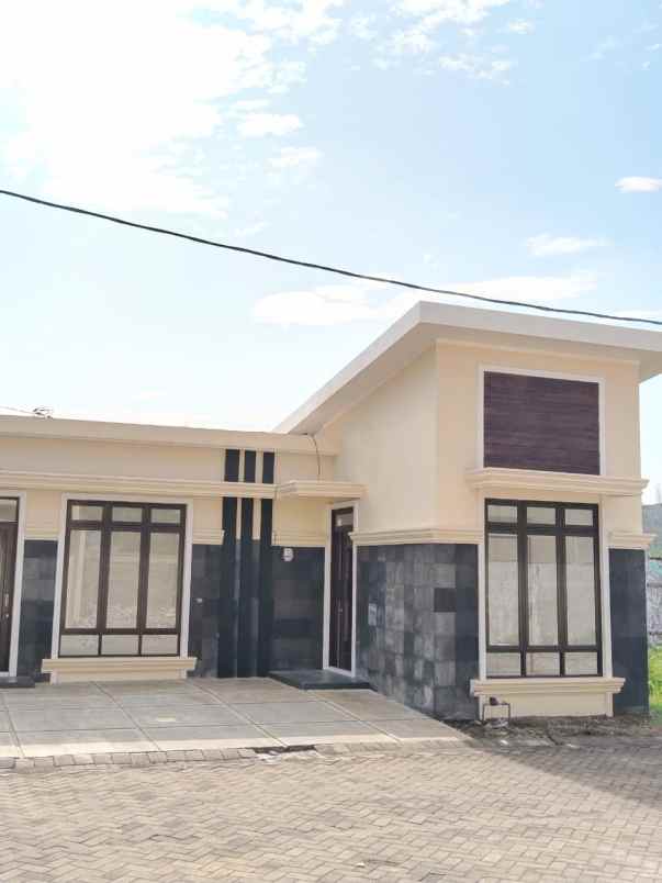 dijual rumah royal singosari