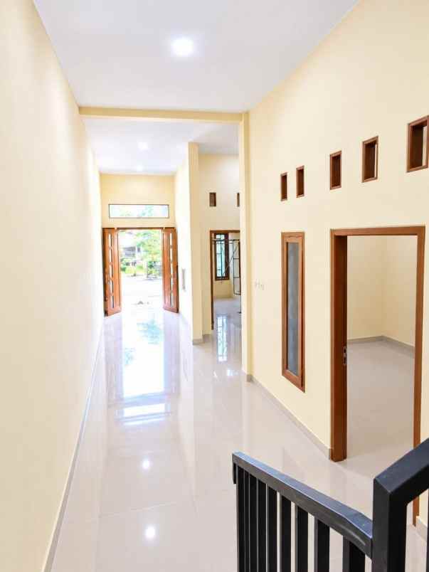 dijual rumah rumah medokan sawah timur