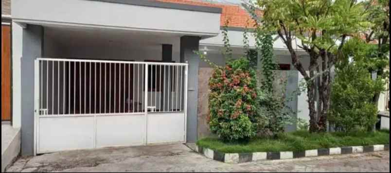 dijual rumah rungkut asri