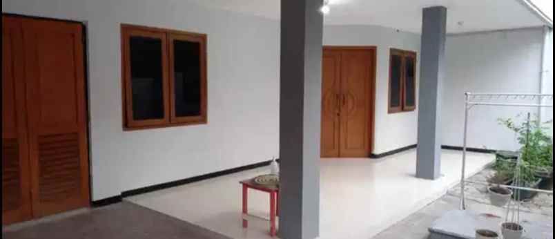 dijual rumah rungkut asri