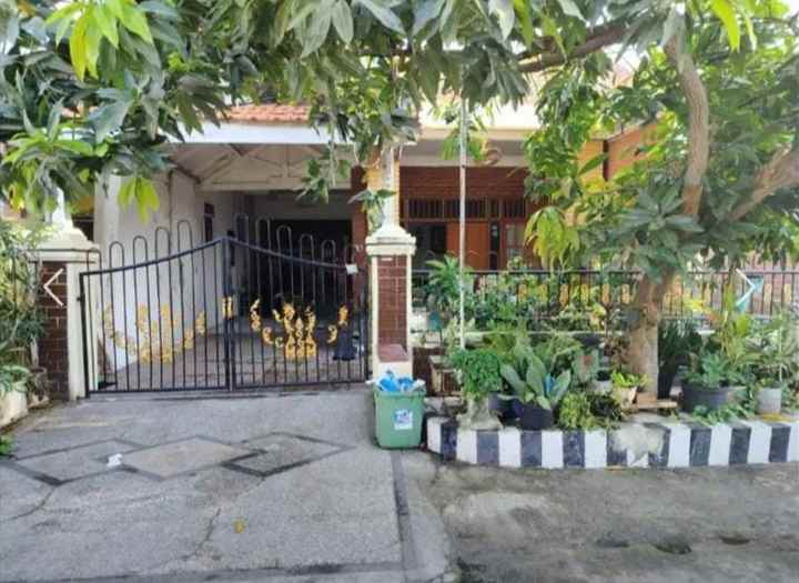 dijual rumah rungkut asri