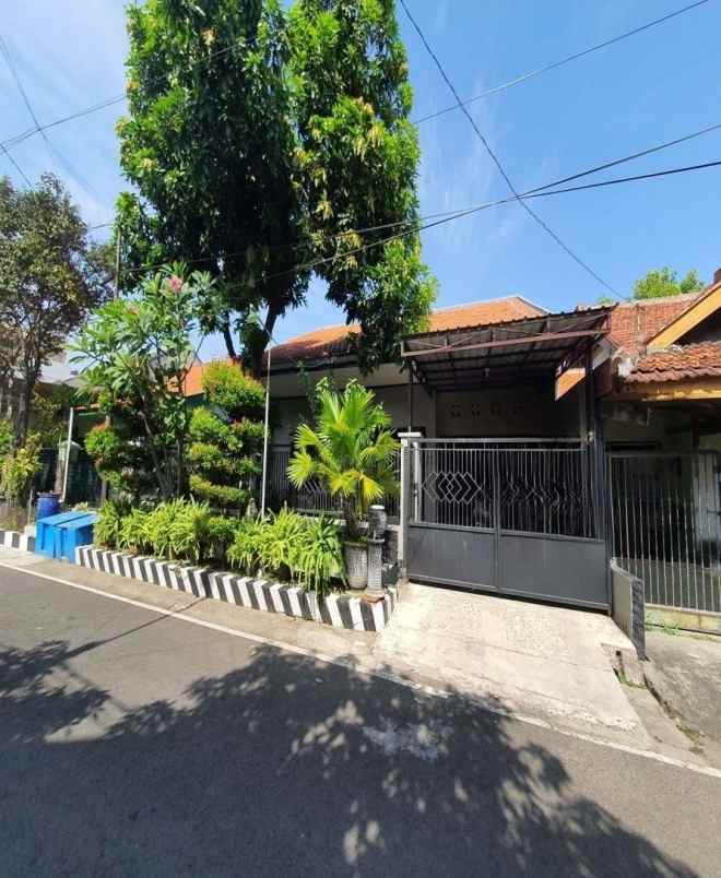 dijual rumah rungkut asri timur