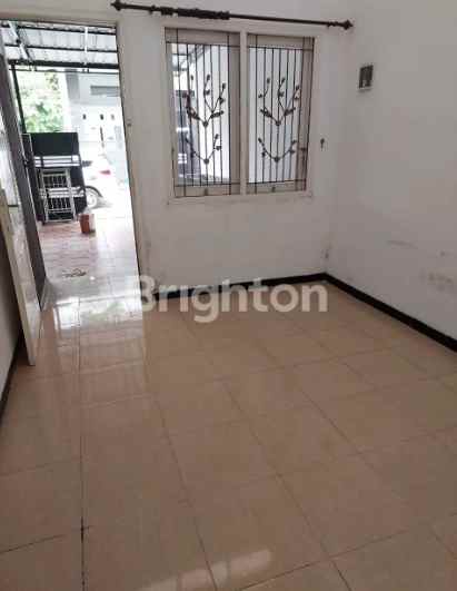 dijual rumah rungkut surabaya