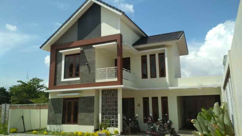 dijual rumah sambisari kalasan