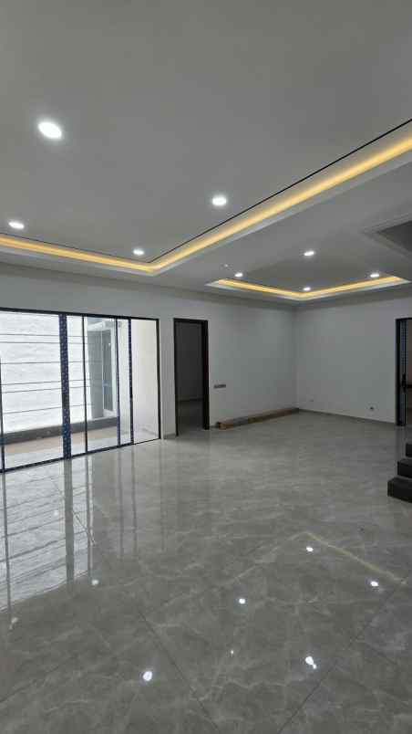 dijual rumah san antonio pakuwon city