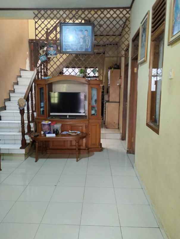 dijual rumah sarijadi