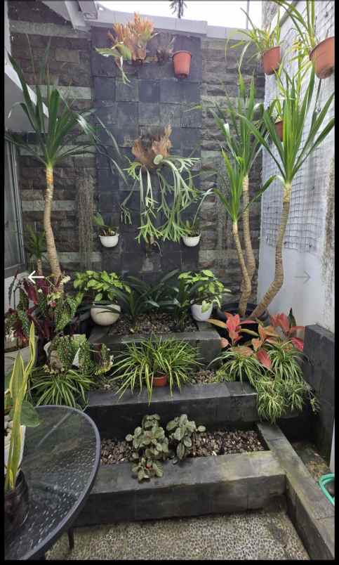 dijual rumah sariwangi