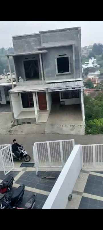 dijual rumah sariwangi bandung