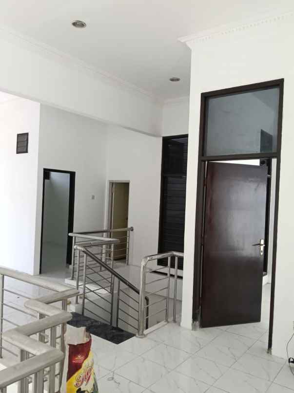 dijual rumah satelit utara