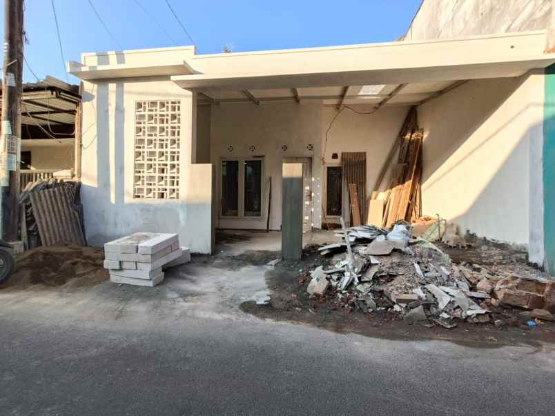 dijual rumah sawojajar 1