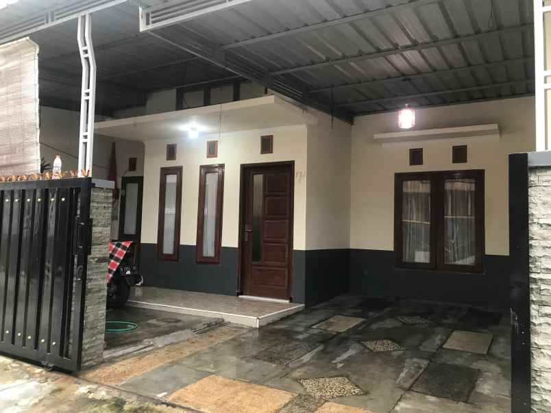 dijual rumah sawojajar 1