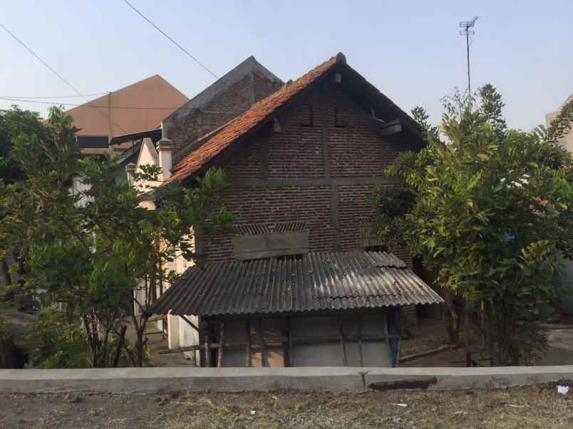 dijual rumah second di sinar waluyo semarang