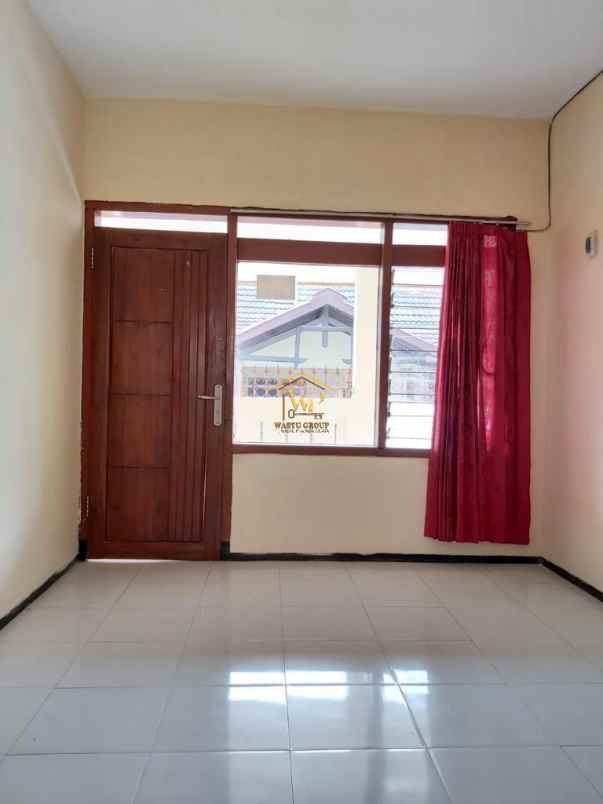 dijual rumah second siap huni dekat kampus ub malang