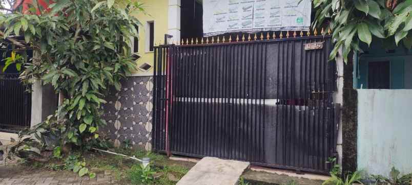 dijual rumah secondary di munjul solear tangerang