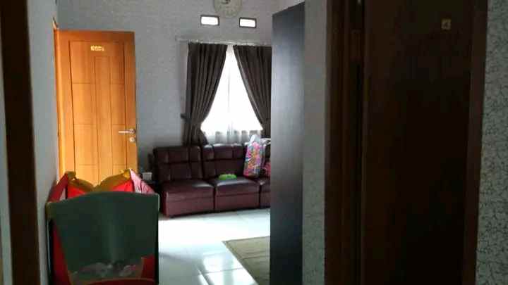 dijual rumah secondary kawasan asri