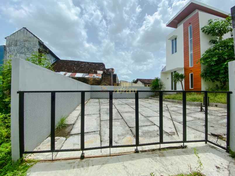 dijual rumah sembego maguwoharjo kec