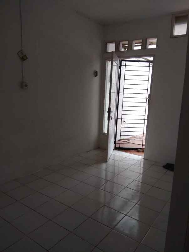 dijual rumah serpong