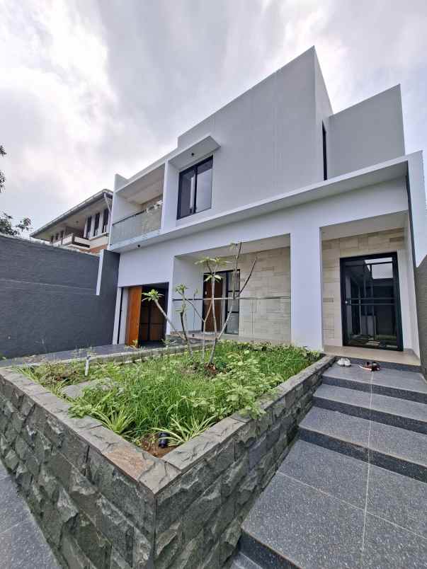 dijual rumah setiabudi bandung utara